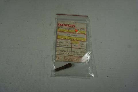 Honda 16165-MB0-671 NEEDLE JET