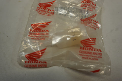 Honda 16910-ZV4-015 FUEL FILTER