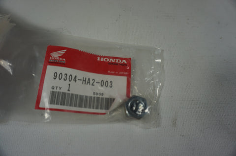 Honda 90304-HA2-003 NUT, WHEEL CLIP