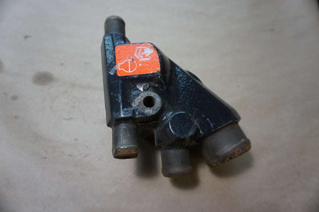 OMC 3850360 HOUSING 910179 985880 (USED item please read details below)