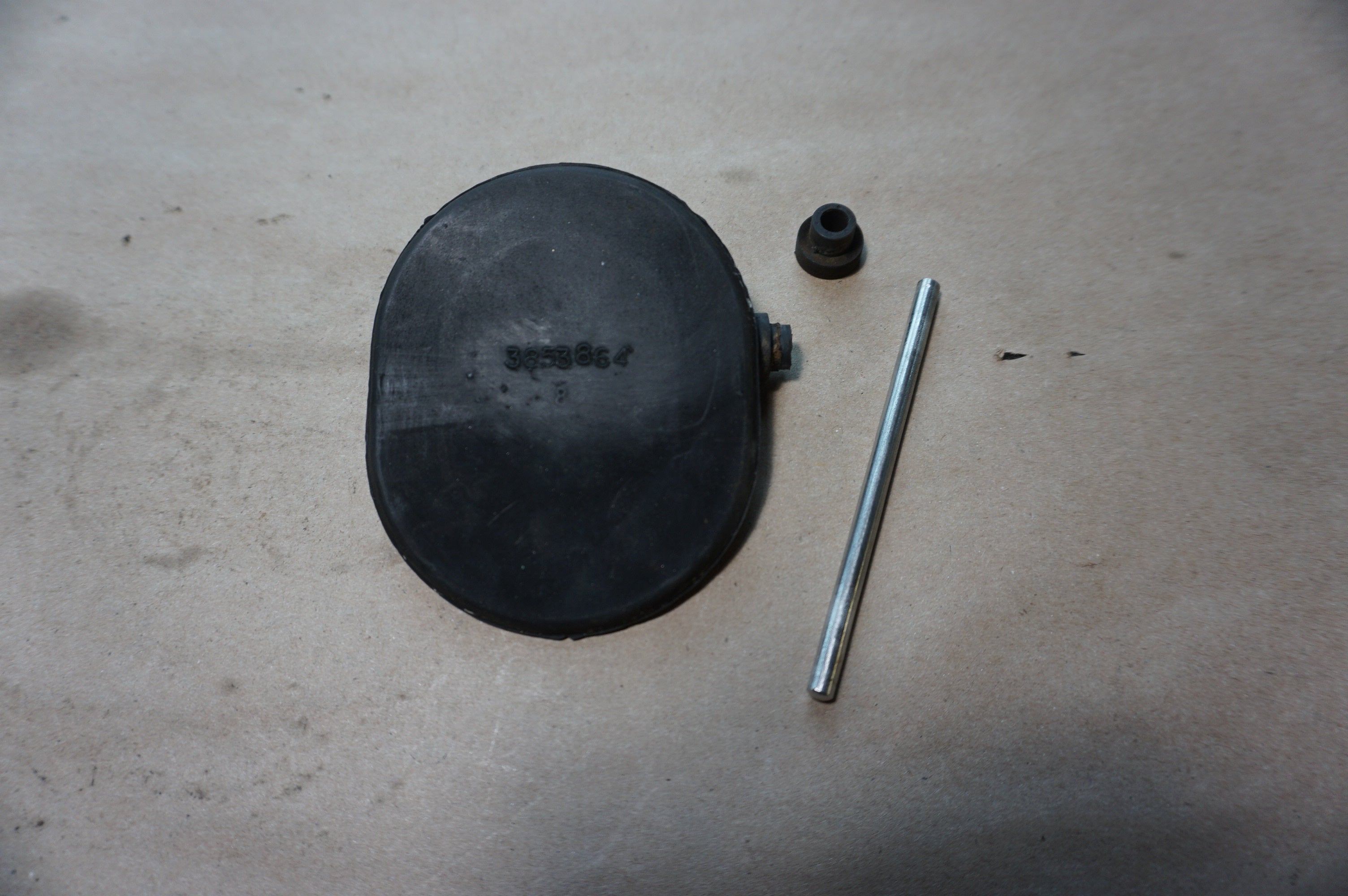 OMC 3853864 SEAL (USED item please read details below 