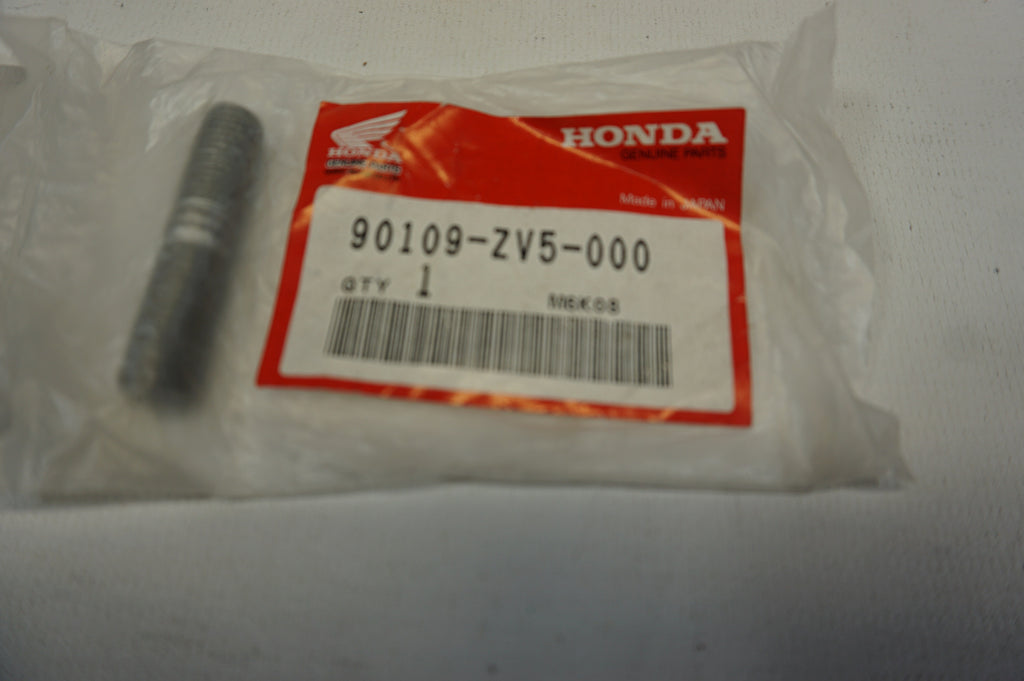 Honda 90109-ZV5-000 BOLT STUD (10X28) 3705779