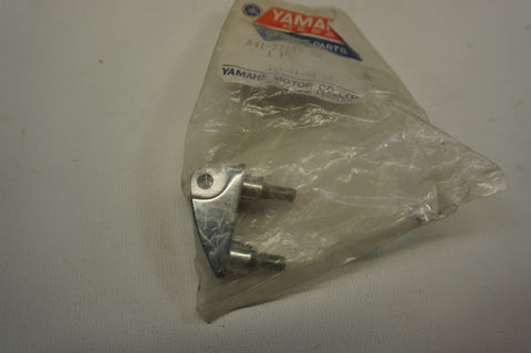 YAMAHA 841-77145-00 HINGE ASSEMBLY 558-01-02-02