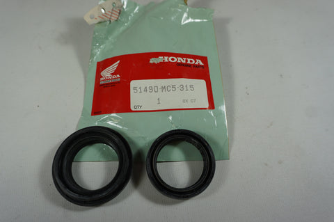 Honda 51490-MC5-315 SEAL SET