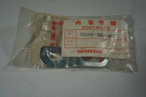 Honda 33608-331-000 BRACKET INDICATOR 459834