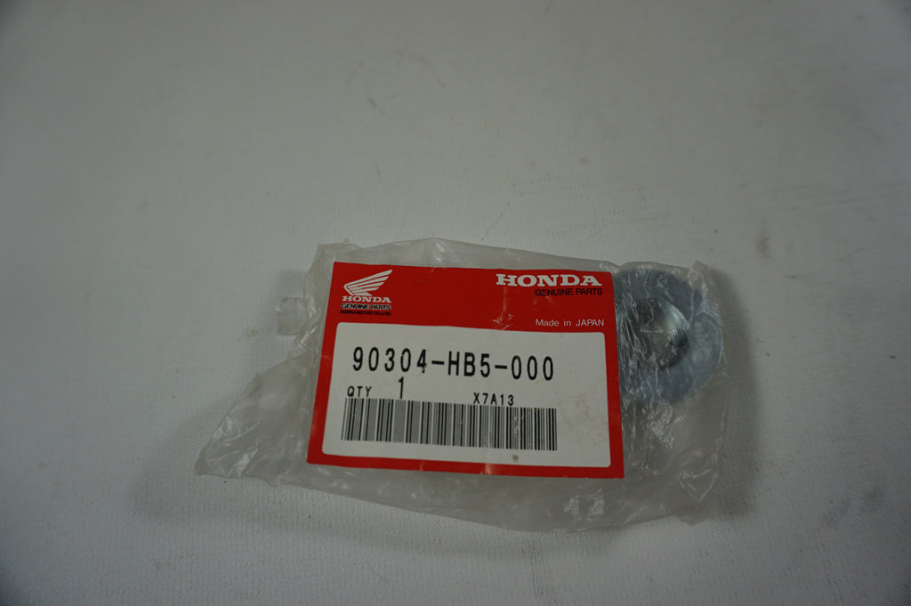 Honda 90304-HB5-000 NUT, AXLE (18 MM)