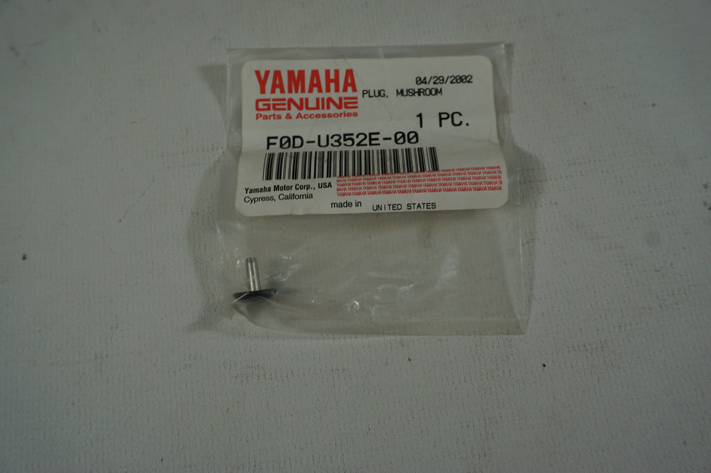 YAMAHA F0D-U352E-00 PLUG