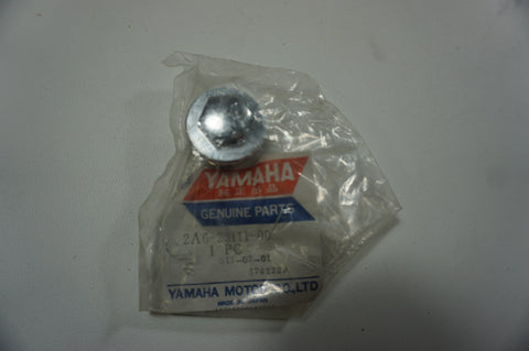 YAMAHA 2A6-23111-00 BOLT CAP