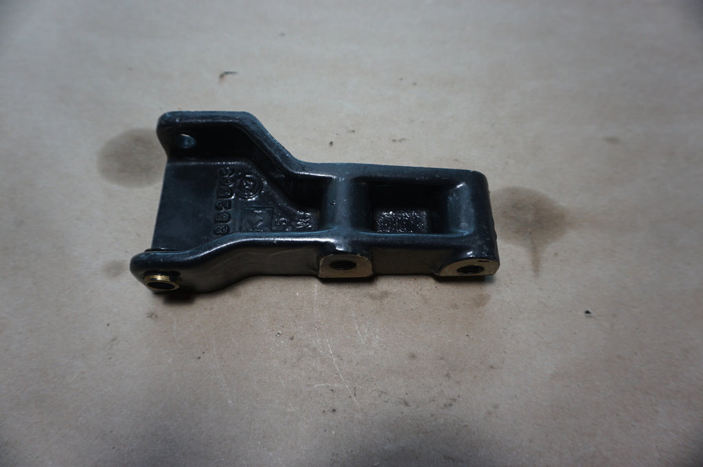 OMC 3852569 BRACKET (USED item please read details below)